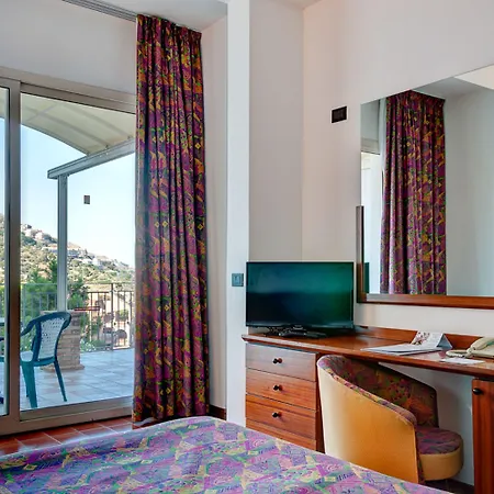 Ξενοδοχείο Le Terrazze 4*