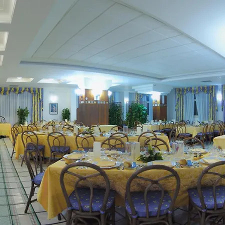 Le Terrazze Отель 4*