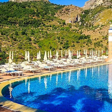 Le Terrazze 4* レトイアンニ