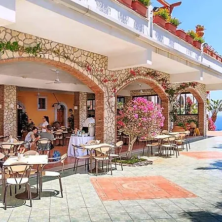 Le Terrazze Hotel Letojanni