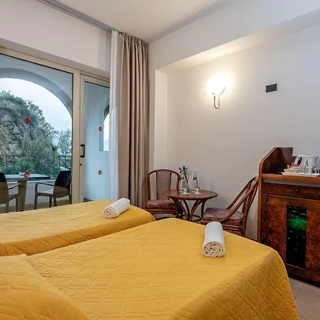 Le Terrazze Hotel Letojanni