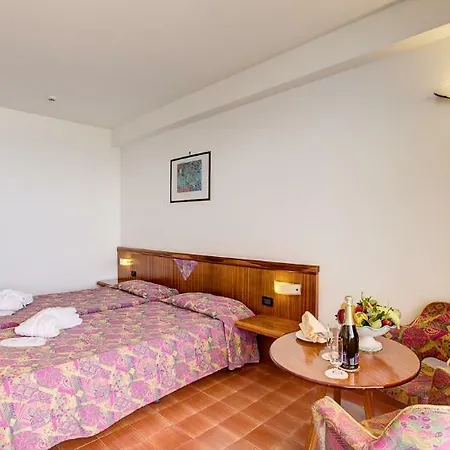 Hotel Le Terrazze 4*